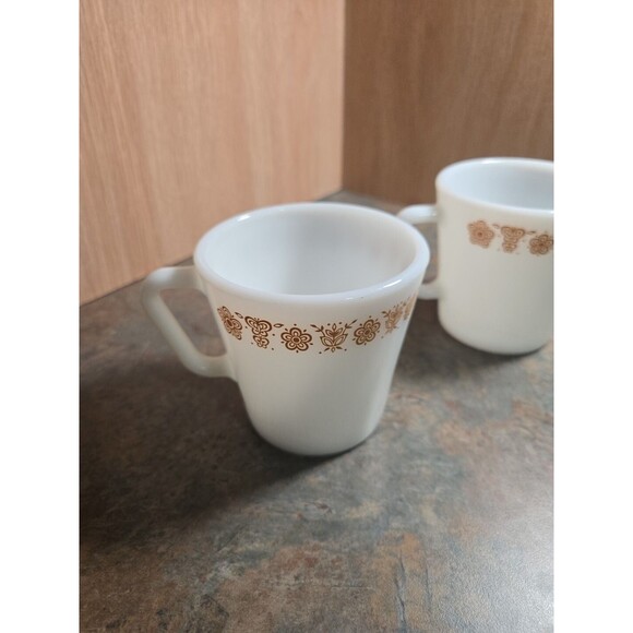 2 Pyrex Gold Butterflies Teacup Coffee Mugs Milk Glass #1410 D Handle Vintage - Picture 2 of 6